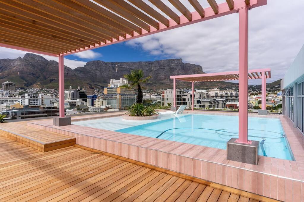 The Rose 604: Central Studio With Rooftop Pool Le Cap Extérieur photo